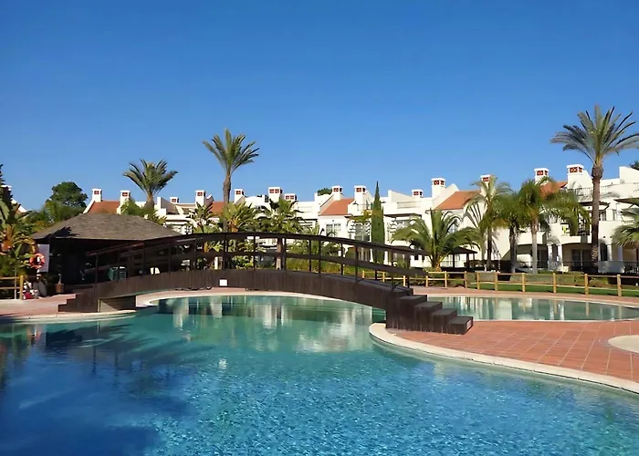 Lägenhet Luxury 3 Bedroom On Gated Complex Quarteira