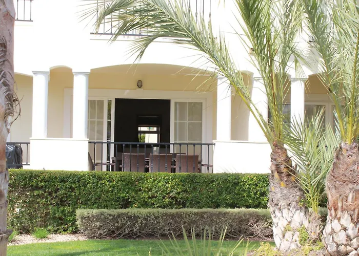Lägenhet Luxury 3 Bedroom On Gated Complex