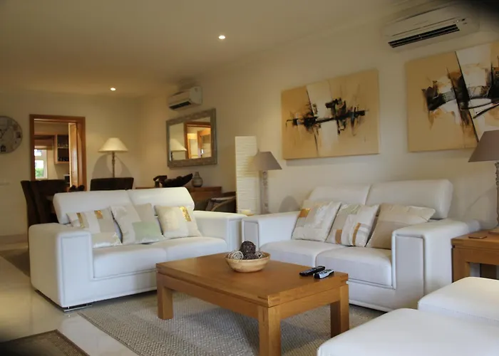 Luxury 3 Bedroom On Gated Complex Lägenhet *