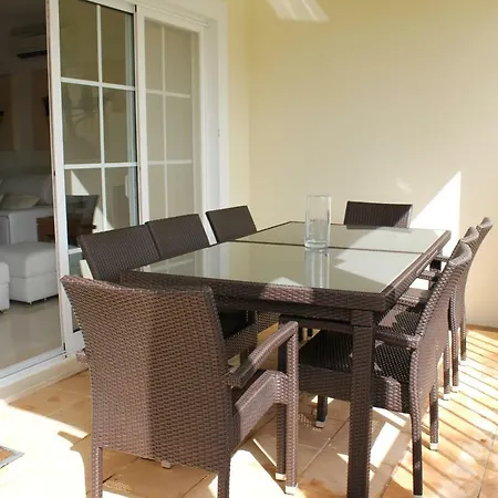 Luxury 3 Bedroom On Gated Complex Apartment Quarteira