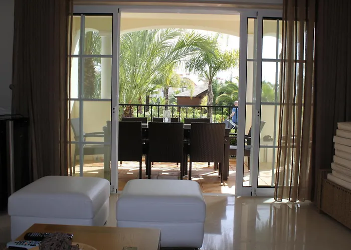 Luxury 3 Bedroom On Gated Complex Апартаменты *