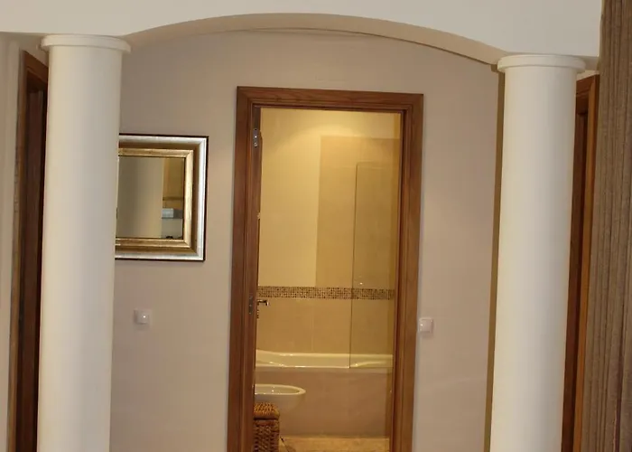 Апартаменты Luxury 3 Bedroom On Gated Complex *