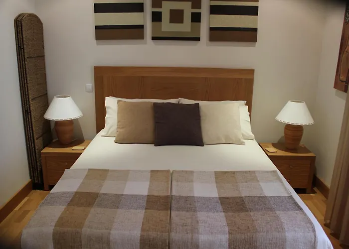 Апартаменты Luxury 3 Bedroom On Gated Complex Картейра