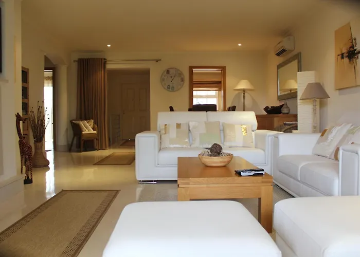 Luxury 3 Bedroom On Gated Complex *