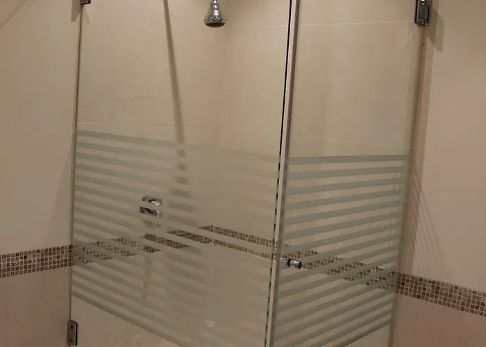 Luxury 3 Bedroom On Gated Complex