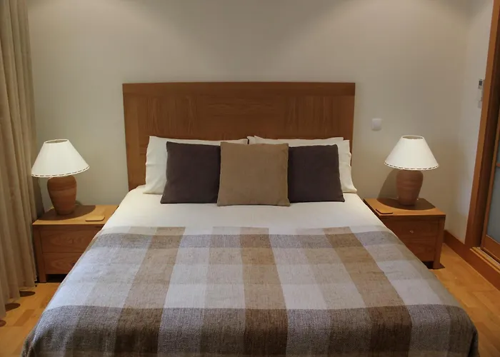 Luxury 3 Bedroom On Gated Complex 公寓