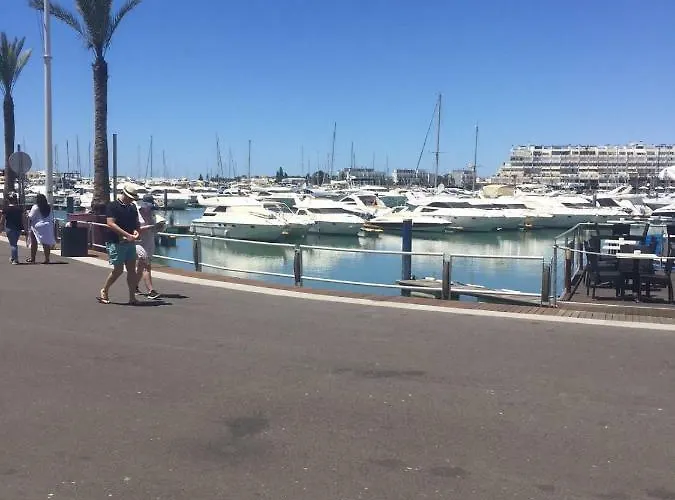 Luxury 3 Bedroom On Gated Complex Апартаменты *